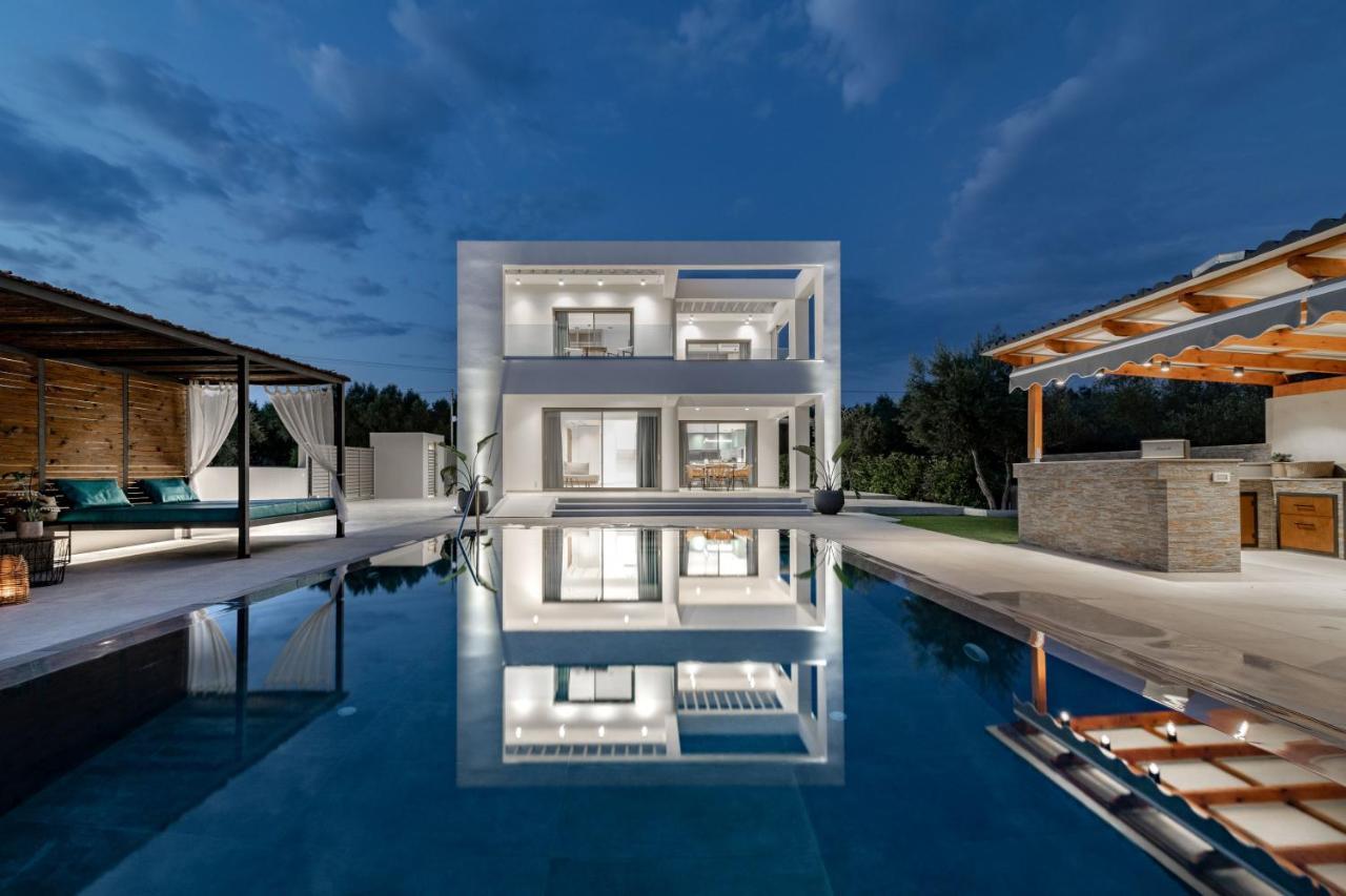 Antonia Villa - Luxurious Serenity With Private Pool, By Zantewize Kalipádhon Exterior foto