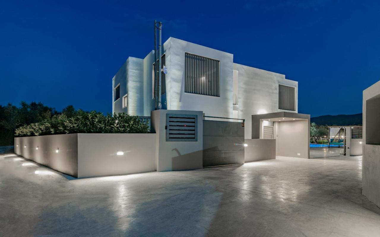 Antonia Villa - Luxurious Serenity With Private Pool, By Zantewize Kalipádhon Exterior foto
